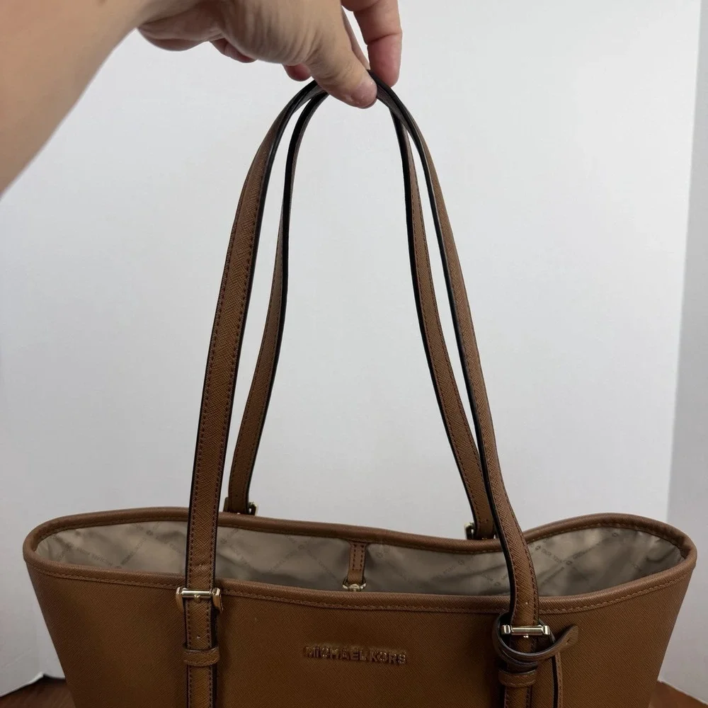 Michael Kors Jet Set Medium Tote Saffiano Leather Lobster Clasp Luggage Brown